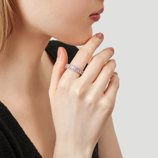 Кольцо из серебра с кубическим цирконием