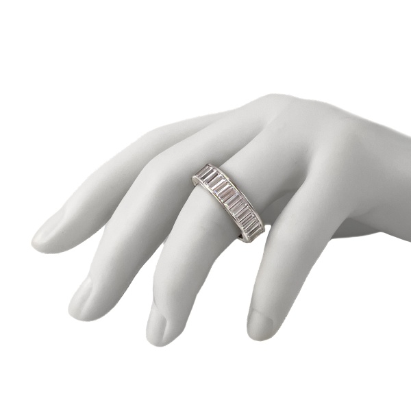 Кольцо из серебра с фианитами