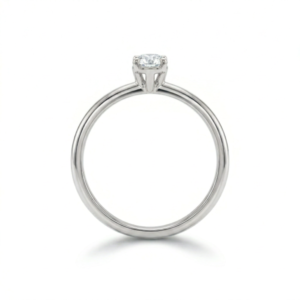 Кольцо из белого золота с бриллиантом