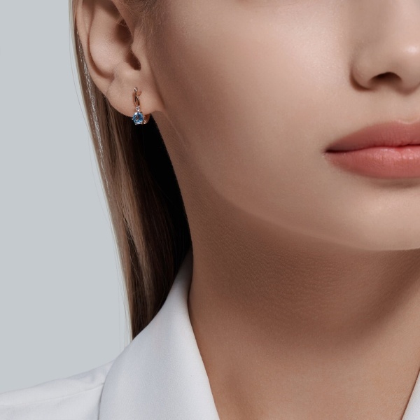 Серьги из красного золота с топазами и фианитами