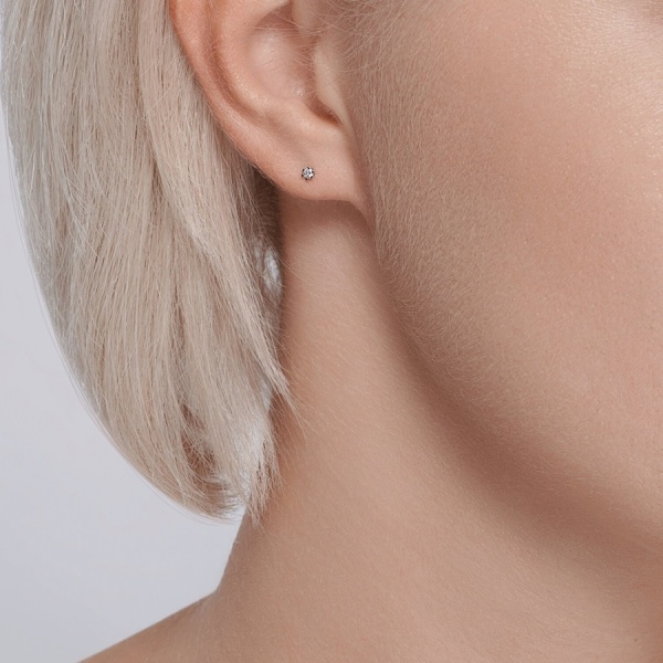 Серьги пусеты из красного золота с бриллиантами