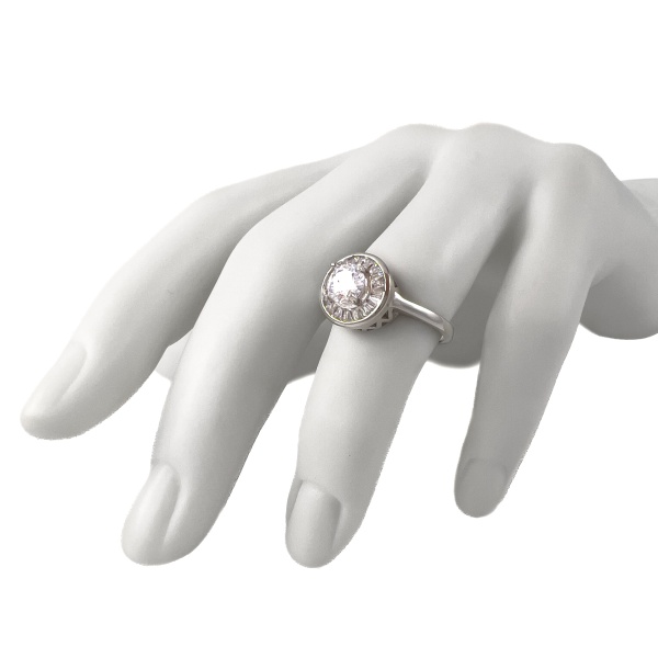 Кольцо из серебра с фианитами