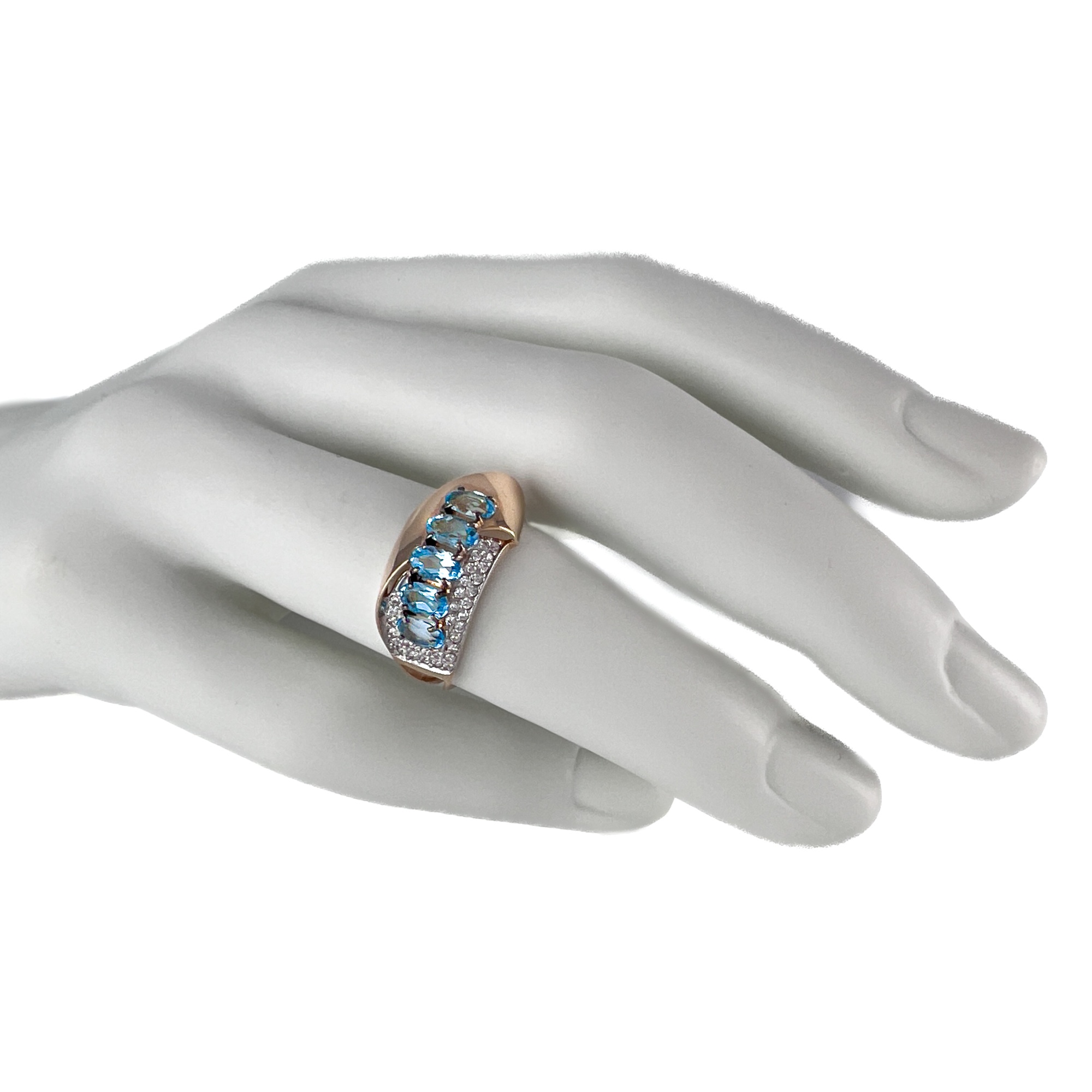 Кольцо из золота с топазом и фианитами