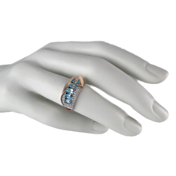 Кольцо из золота с топазом и фианитами