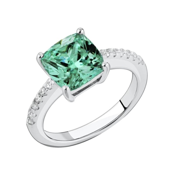 Кольцо из серебра с кубическим цирконием