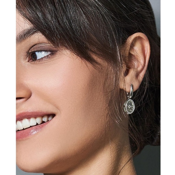 Серьги из белого золота с танцующим бриллиантом