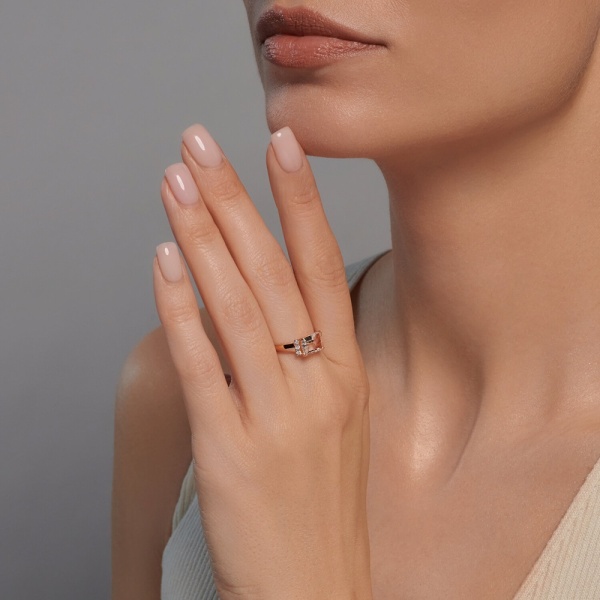 Кольцо из красного золота с горным хрусталём и фианитами