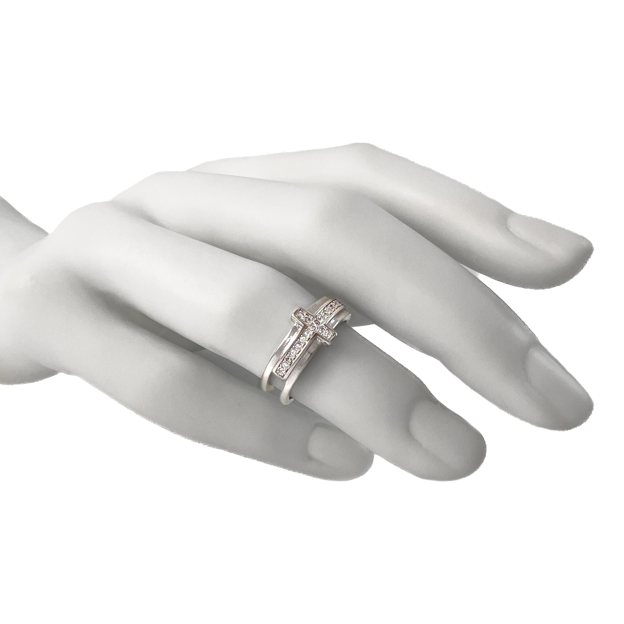 Кольцо из серебра с фианитами