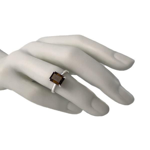 Кольцо из серебра с раухтопазом