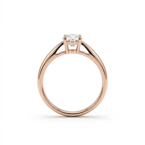 Кольцо из красного золота с бриллиантом