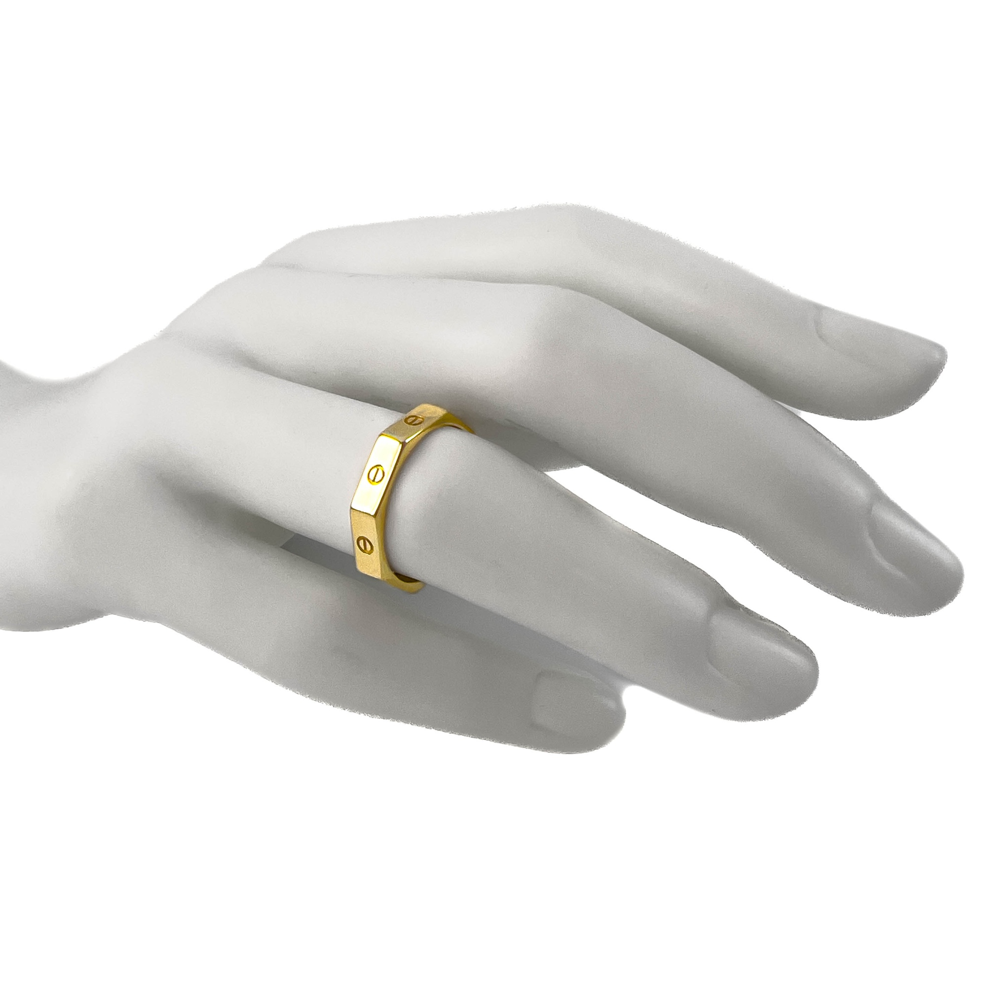 Кольцо из желтого золота