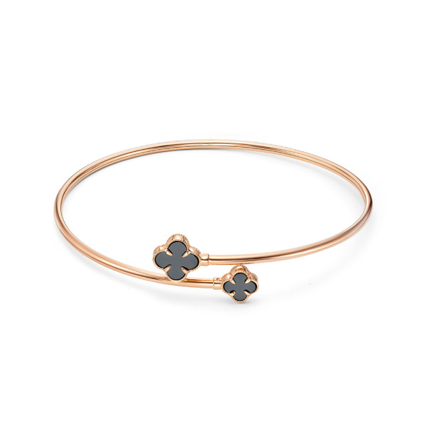 Браслет из красного золота с ониксом