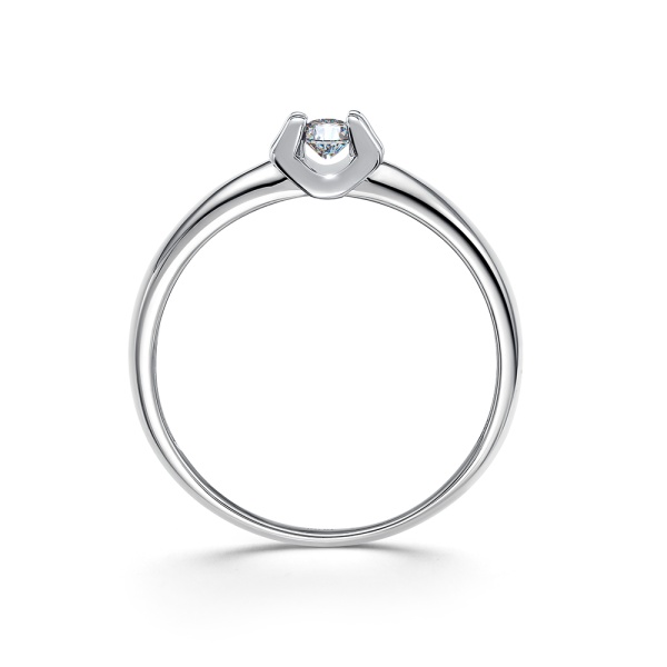 Кольцо из белого золота с бриллиантом