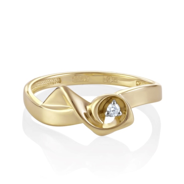 Кольцо из желтого золота с бриллиантом