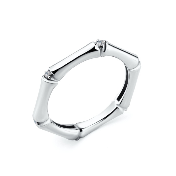 Кольцо из серебра с фианитами