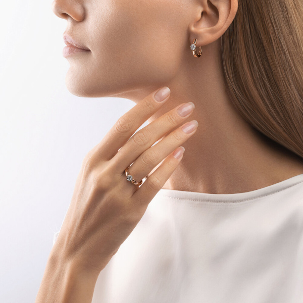 Серьги из красного золота с бриллиантами