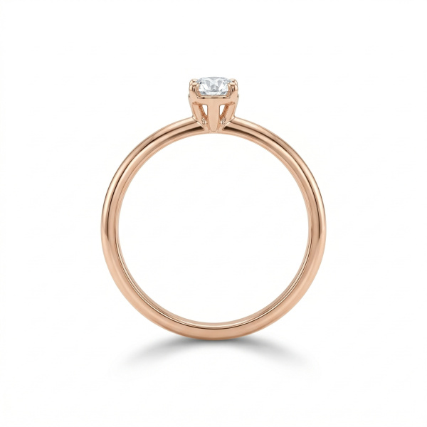 Кольцо из красного золота с бриллиантом