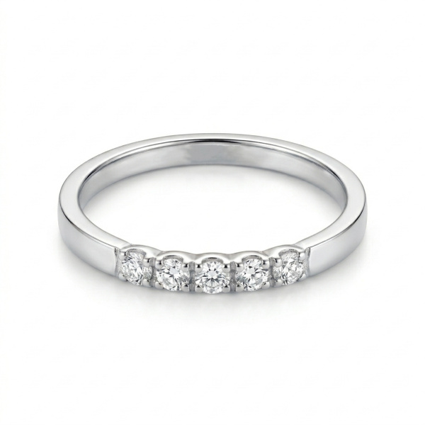 Кольцо из белого золота с бриллиантами