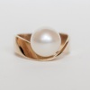 Кольцо из красного золота с жемчугом