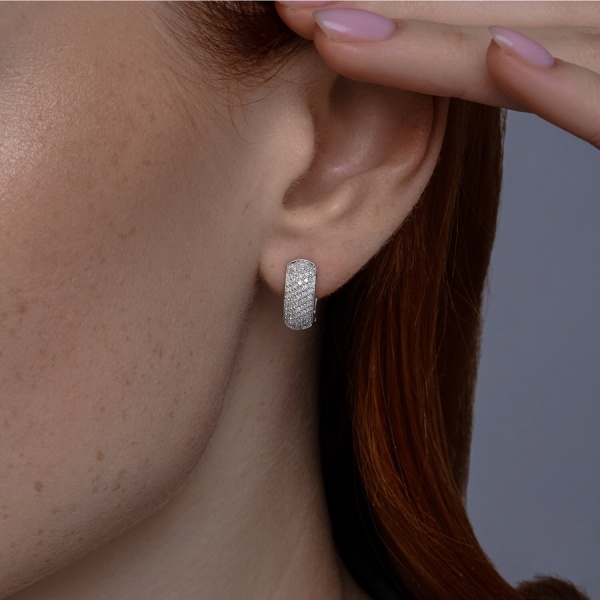 Серьги из белого золота с бриллиантами