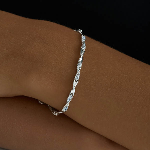 Браслет из серебра с фианитами