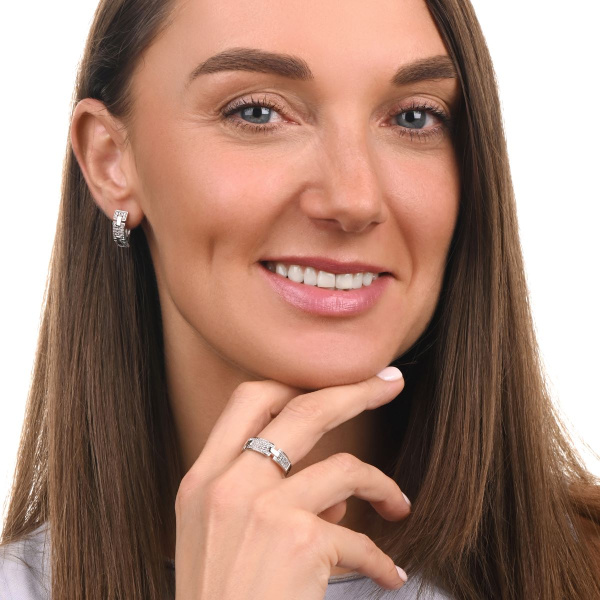 Серьги из серебра с фианитами