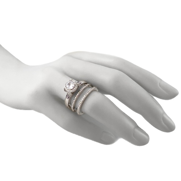 Кольцо из серебра с фианитами