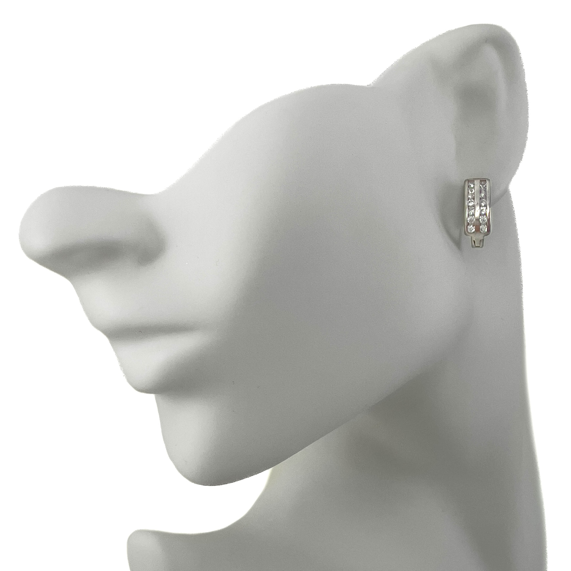 Серьги из серебра с фианитами