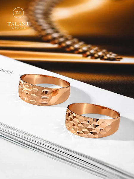 Кольцо из красного золота