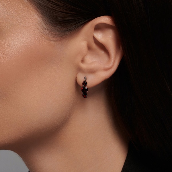 Серьги из красного золота с гранатами и фианитами