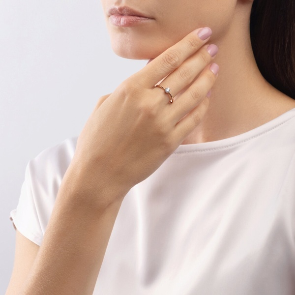 Кольцо из красного золота с фианитами