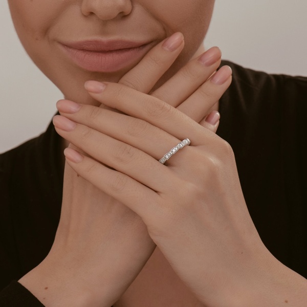 Кольцо из серебра с фианитами