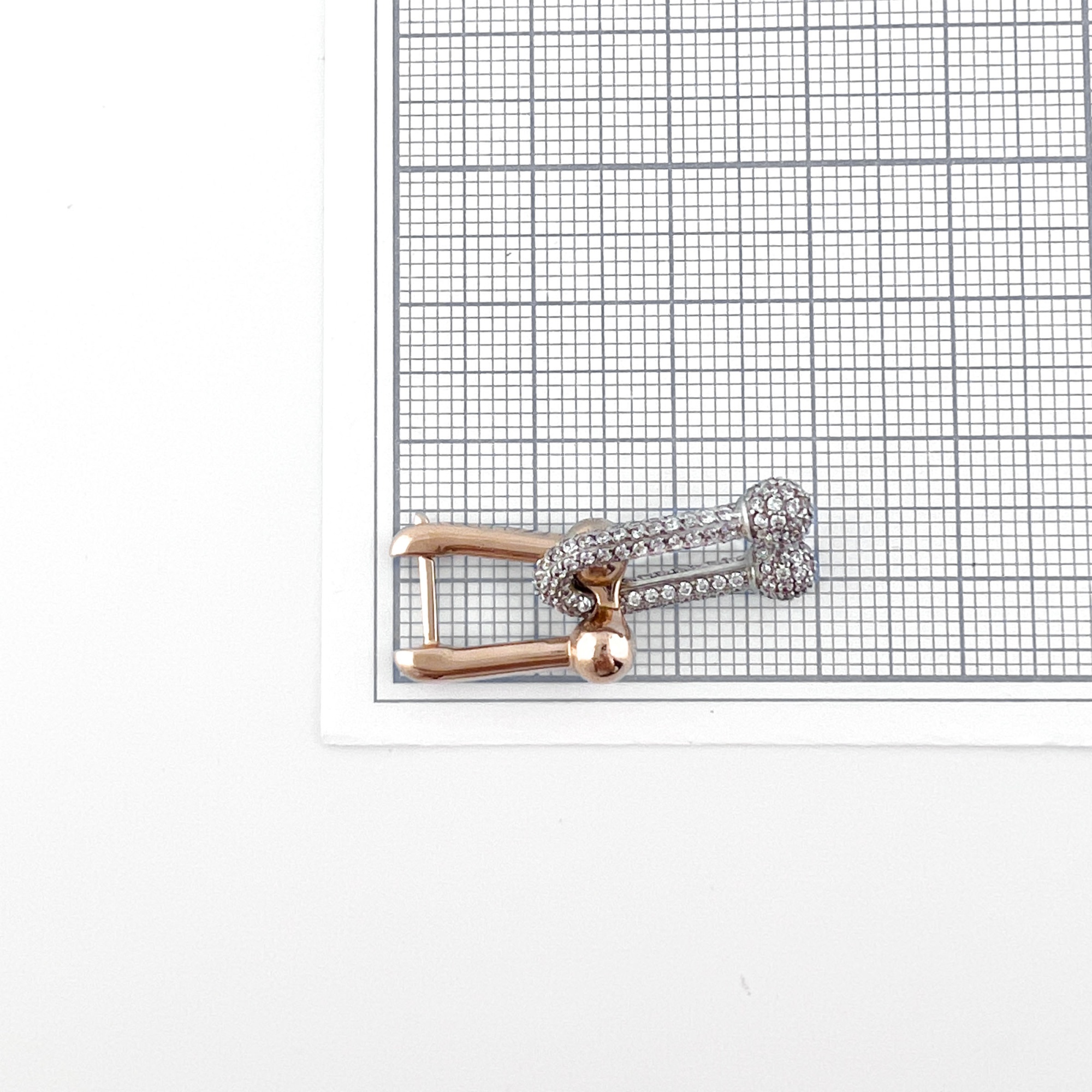 Серьги из золота с фианитами