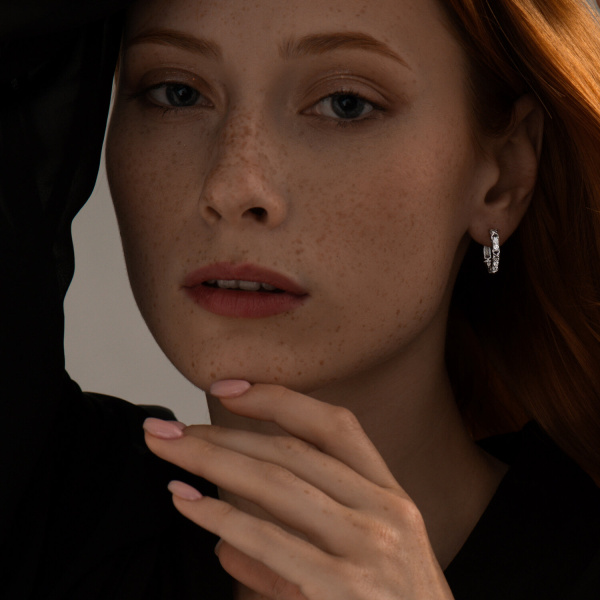 Серьги из серебра с фианитами