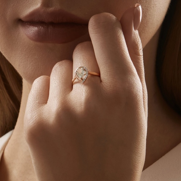 Кольцо из красного золота с празиолитом и фианитами