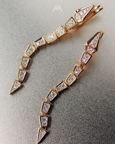 Серьги из красного золота с фианитами