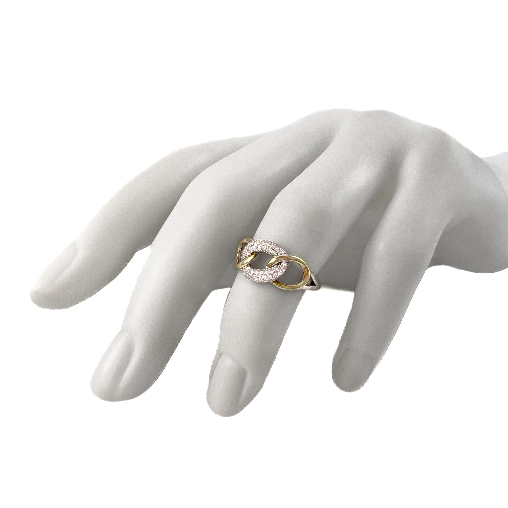 Кольцо из серебра с фианитами