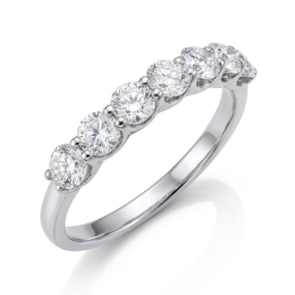 Кольцо из белого золота с бриллиантами