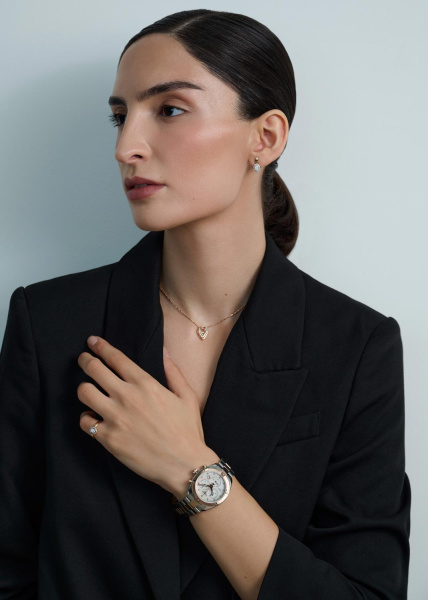 Кольцо из красного золота с бриллиантами