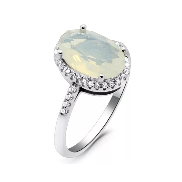 Кольцо из серебра с лунным камнем и цирконами