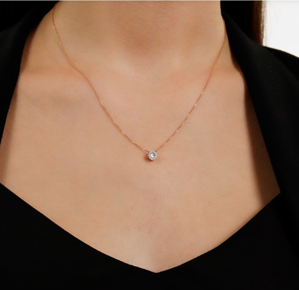 Подвеска из красного золота с фианитами