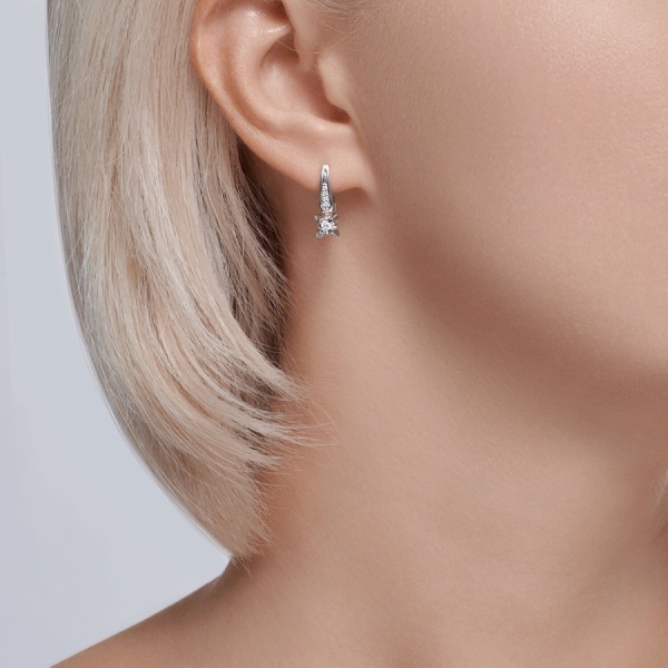 Серьги из белого золота с бриллиантами