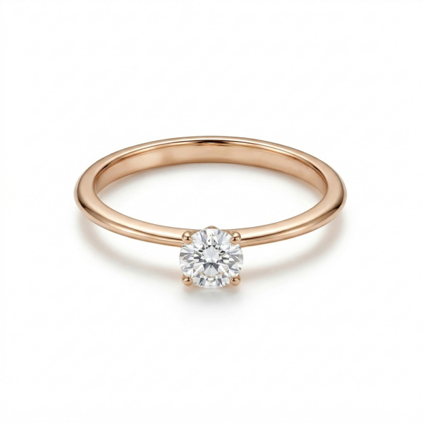 Кольцо из красного золота с бриллиантом