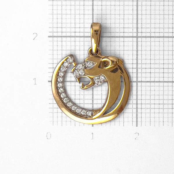 Подвеска из красного золота в виде головы пантеры с фианитами